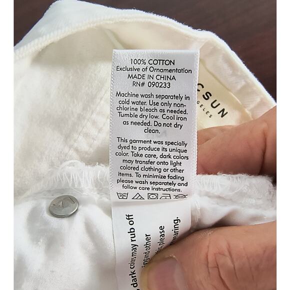 PacSun Embroidered Mini Skirt Women's Size 26 White Denim Fringe Hem Zip Front - Picture 9 of 16